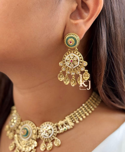 Ilaavani necklace set