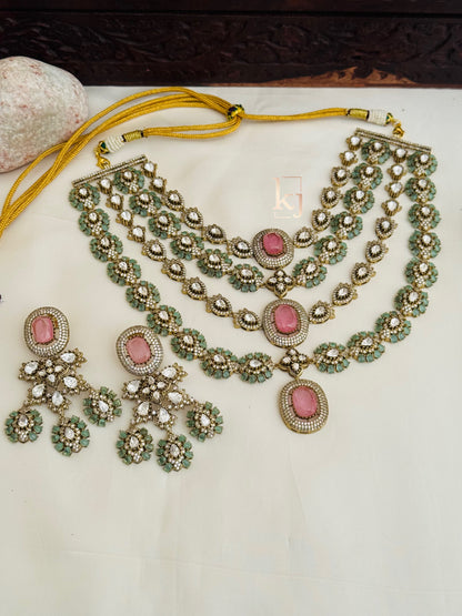 Idalia necklace set