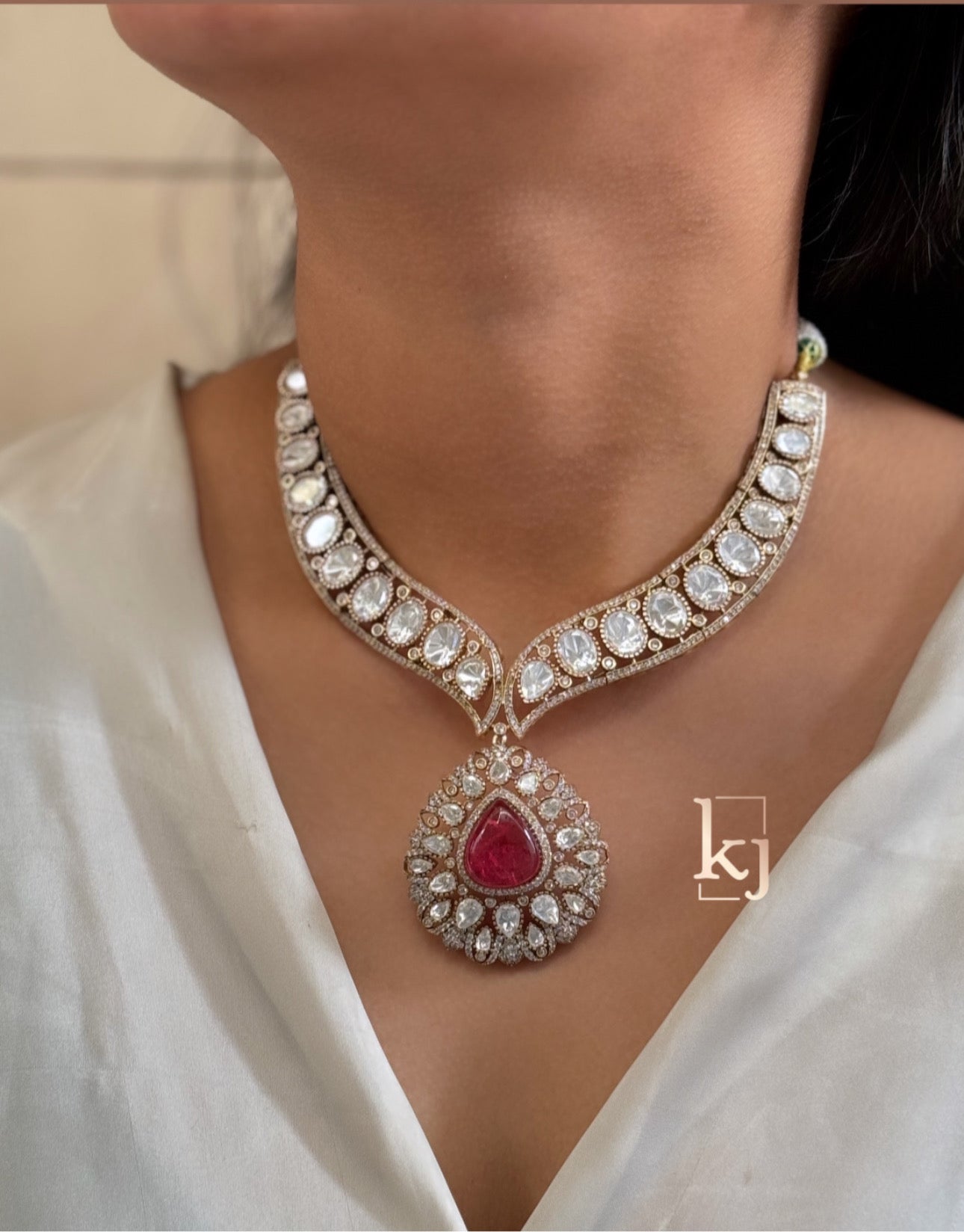 Esti Necklace set