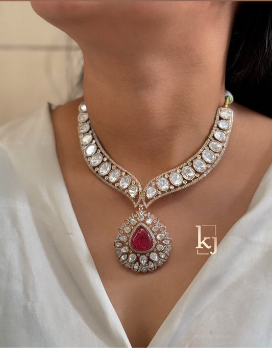 Esti Necklace set