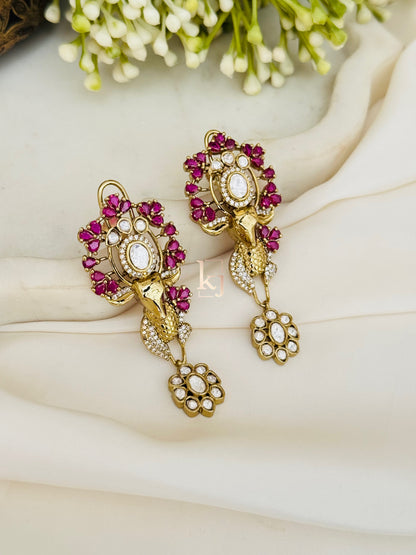 Maive necklace set
