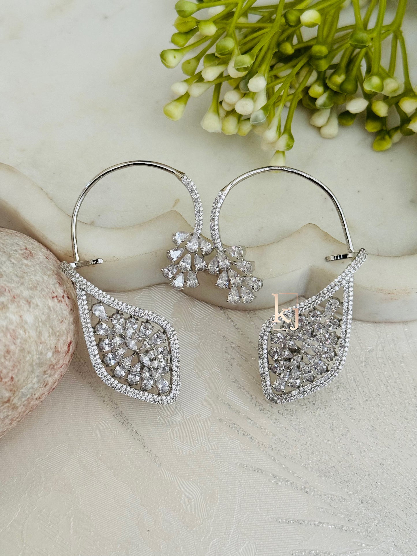 Zyuri earcuff earrings set
