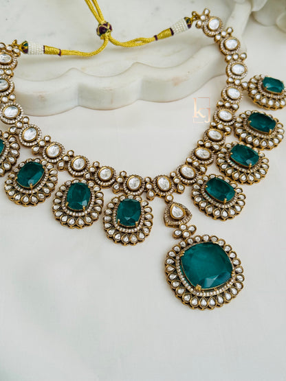 Eryn necklace set