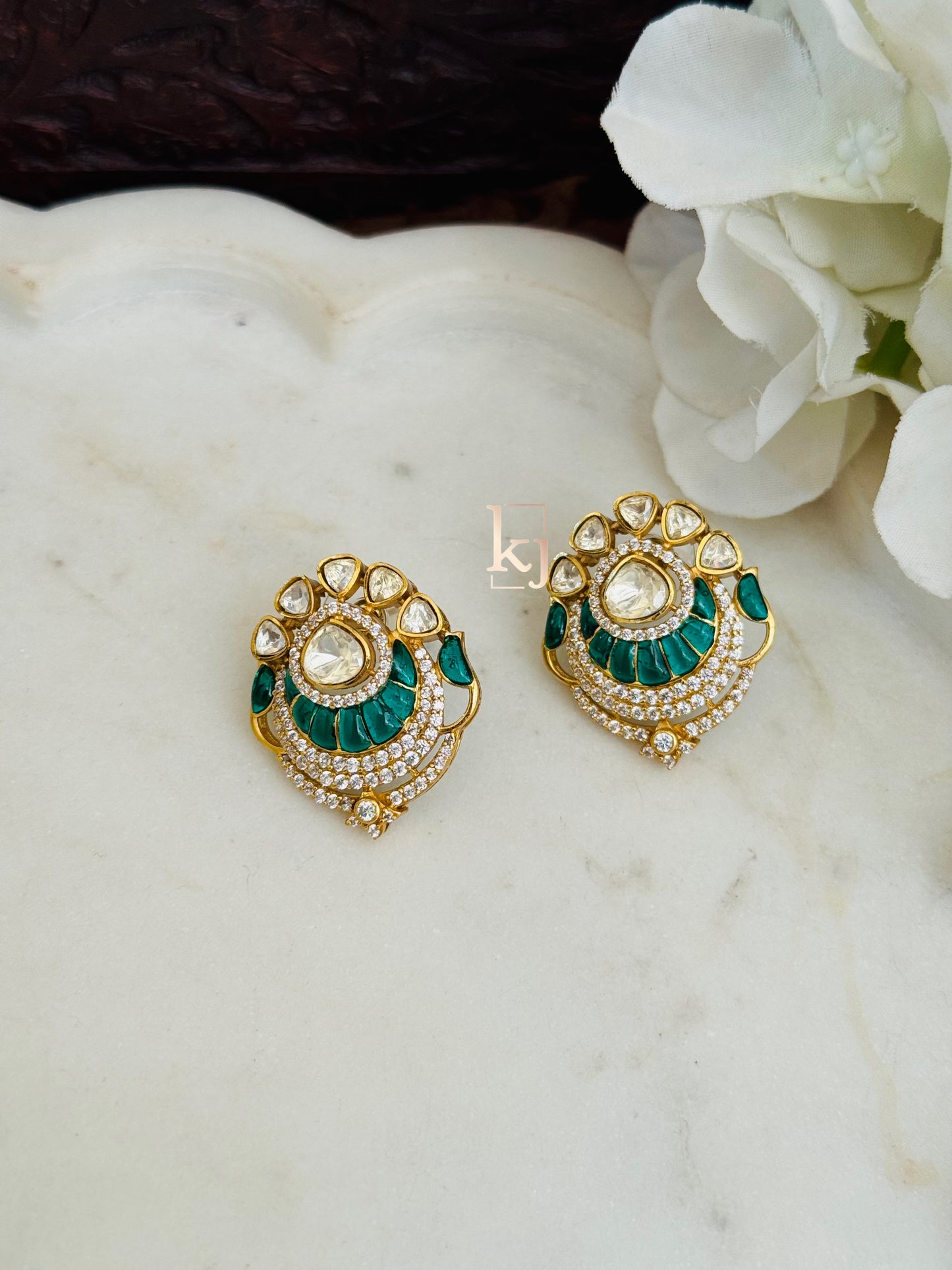 Zugey studs earrings set