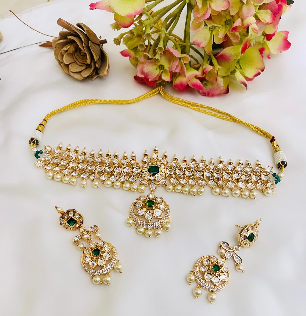 Lia choker set