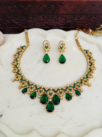 Medea necklace set