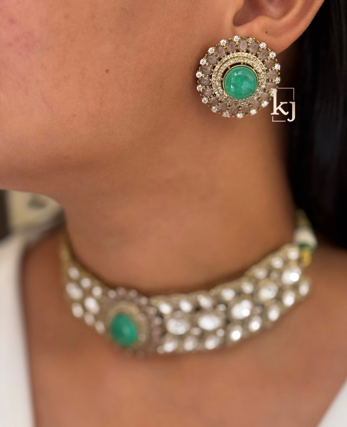 Azalea choker set