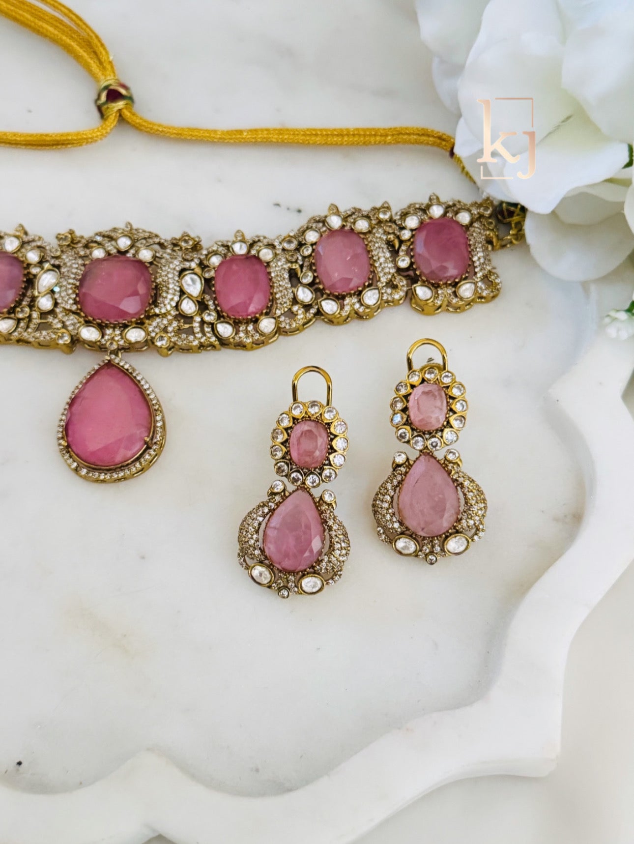 Xin choker set