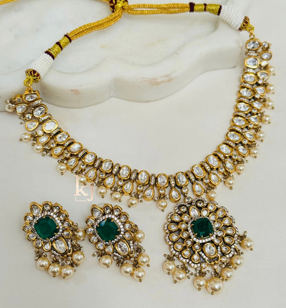 Hrida necklace set