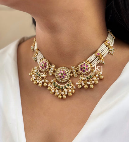 Baani necklace set