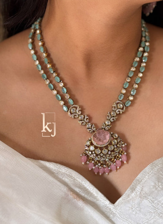 Cavan necklace set