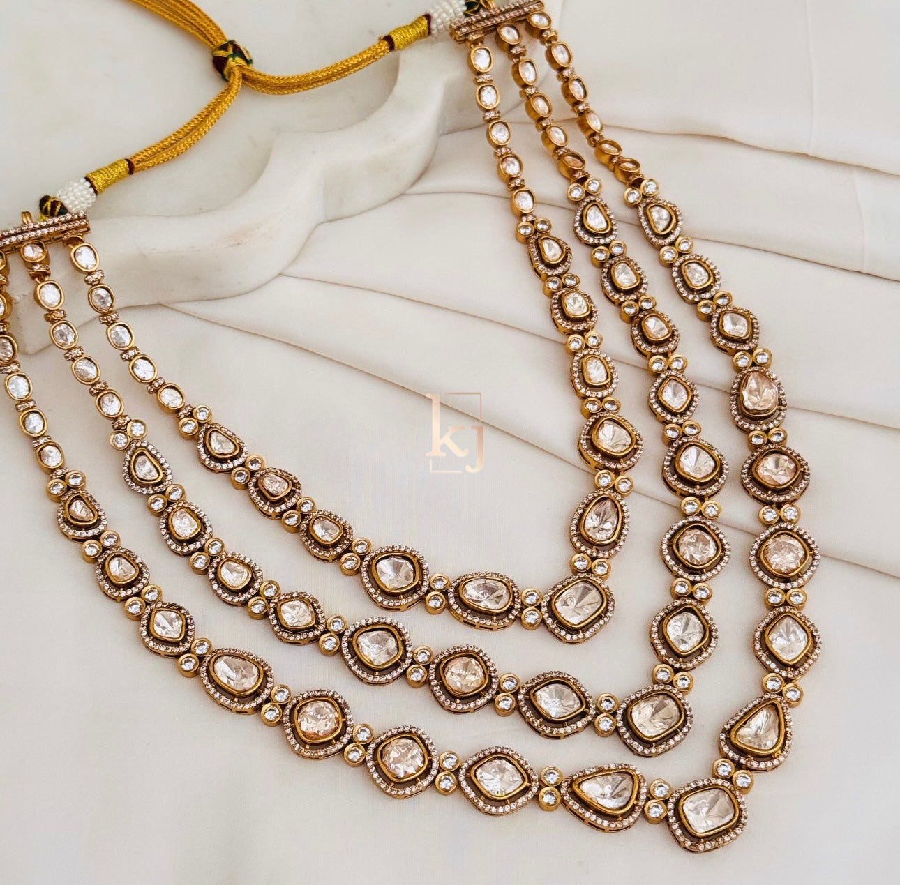 Giona necklace set