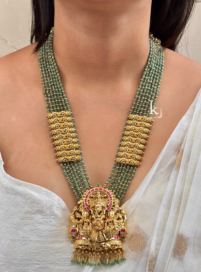 Shri pendant set