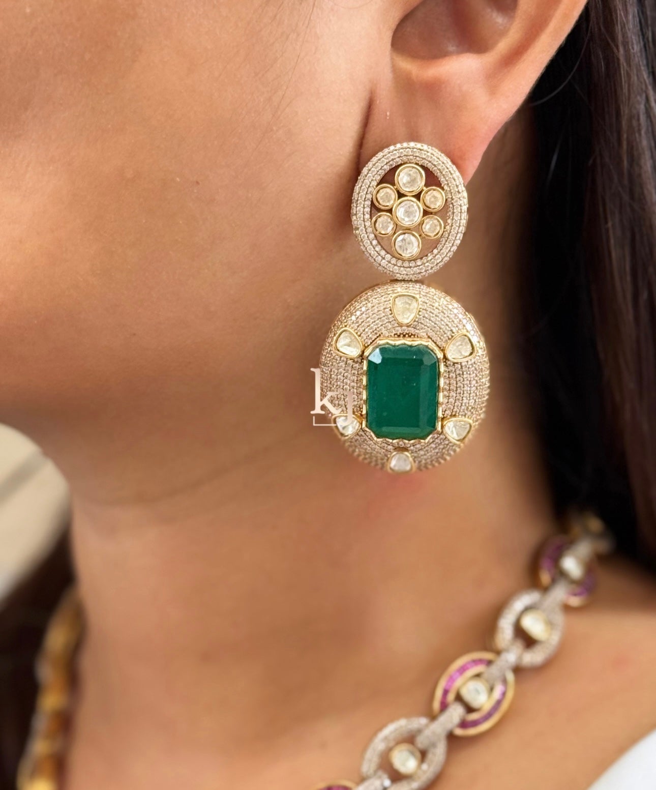 Raha pendent set