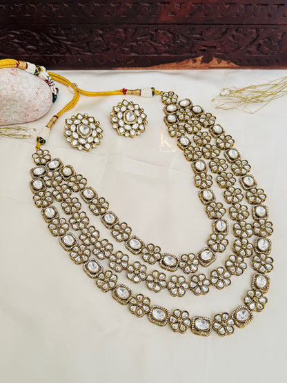 Trivaki necklace set
