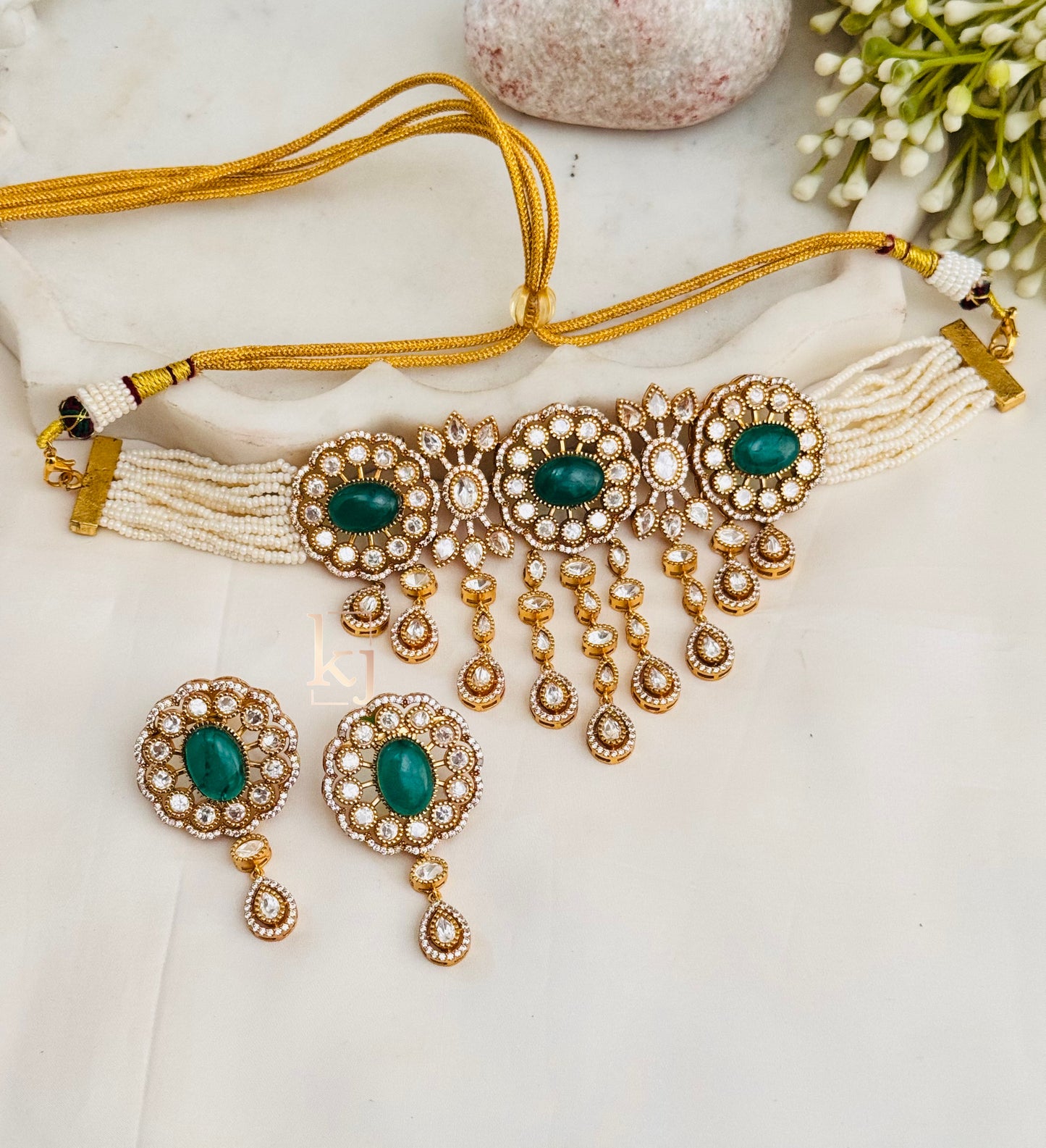 Aston choker set