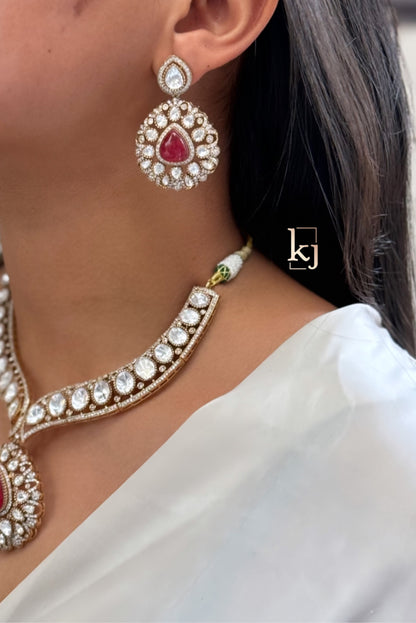 Esti Necklace set