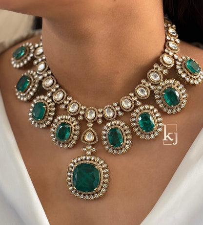 Eryn necklace set