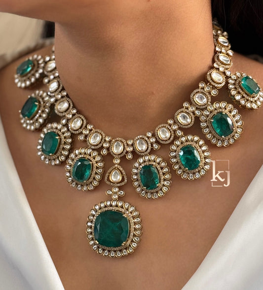 Eryn necklace set