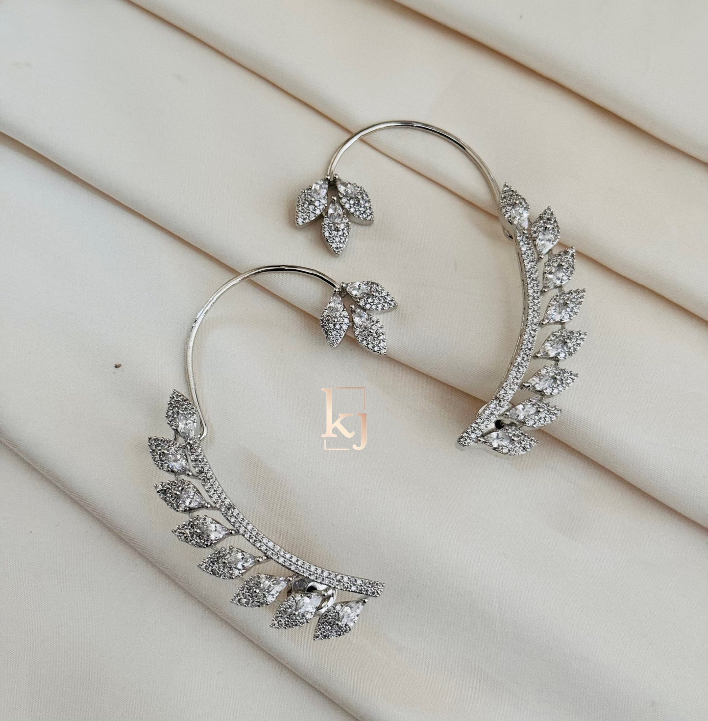 Zui earcuff earrings