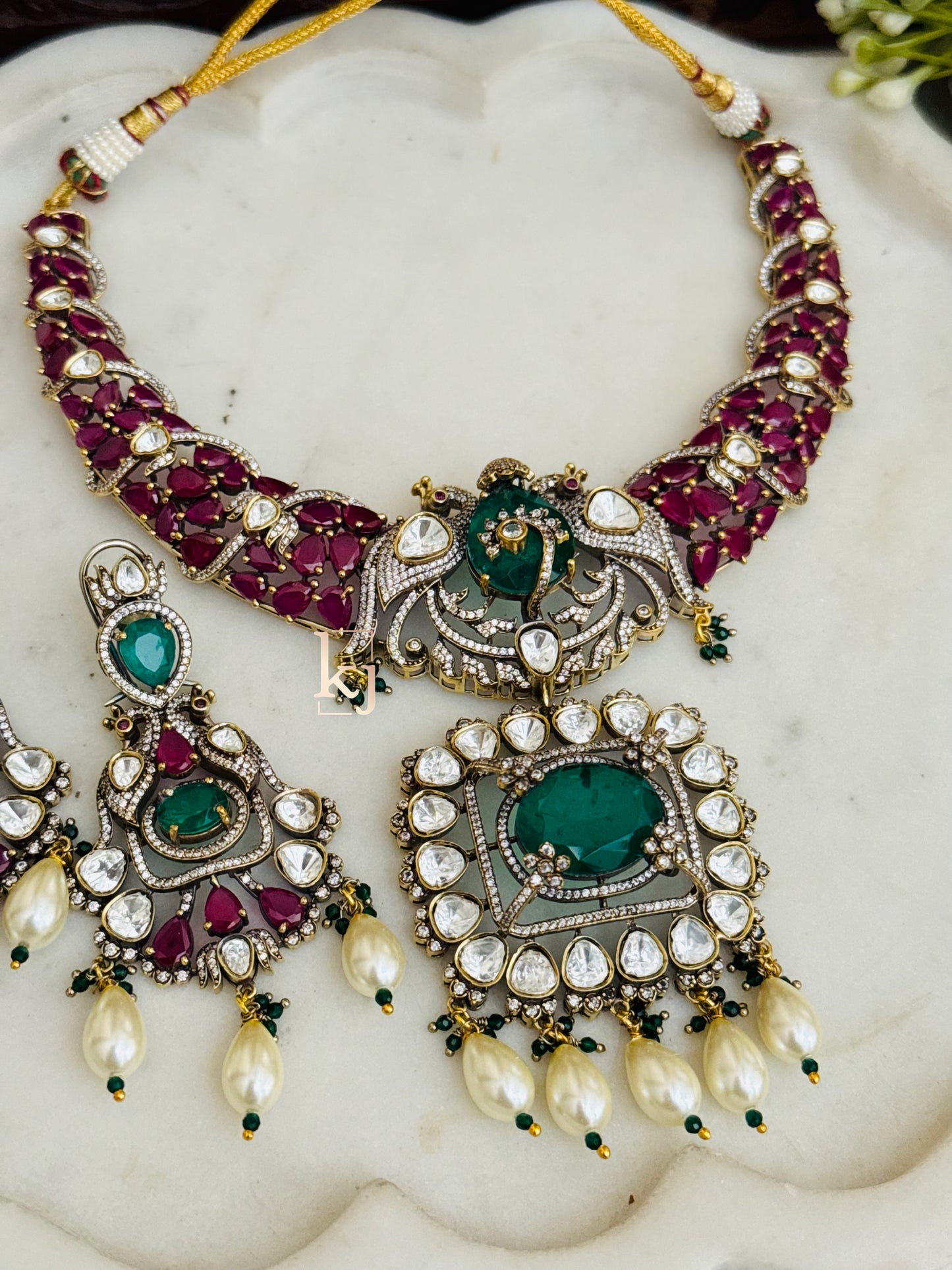 Elodie necklace set