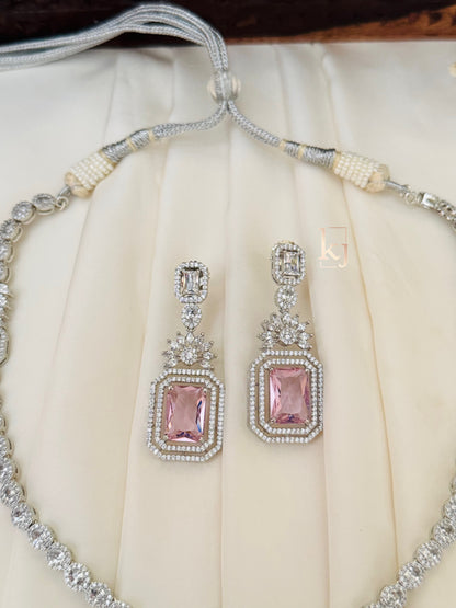 Lyla necklace set