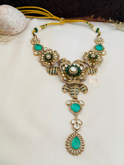 Atevy necklace set