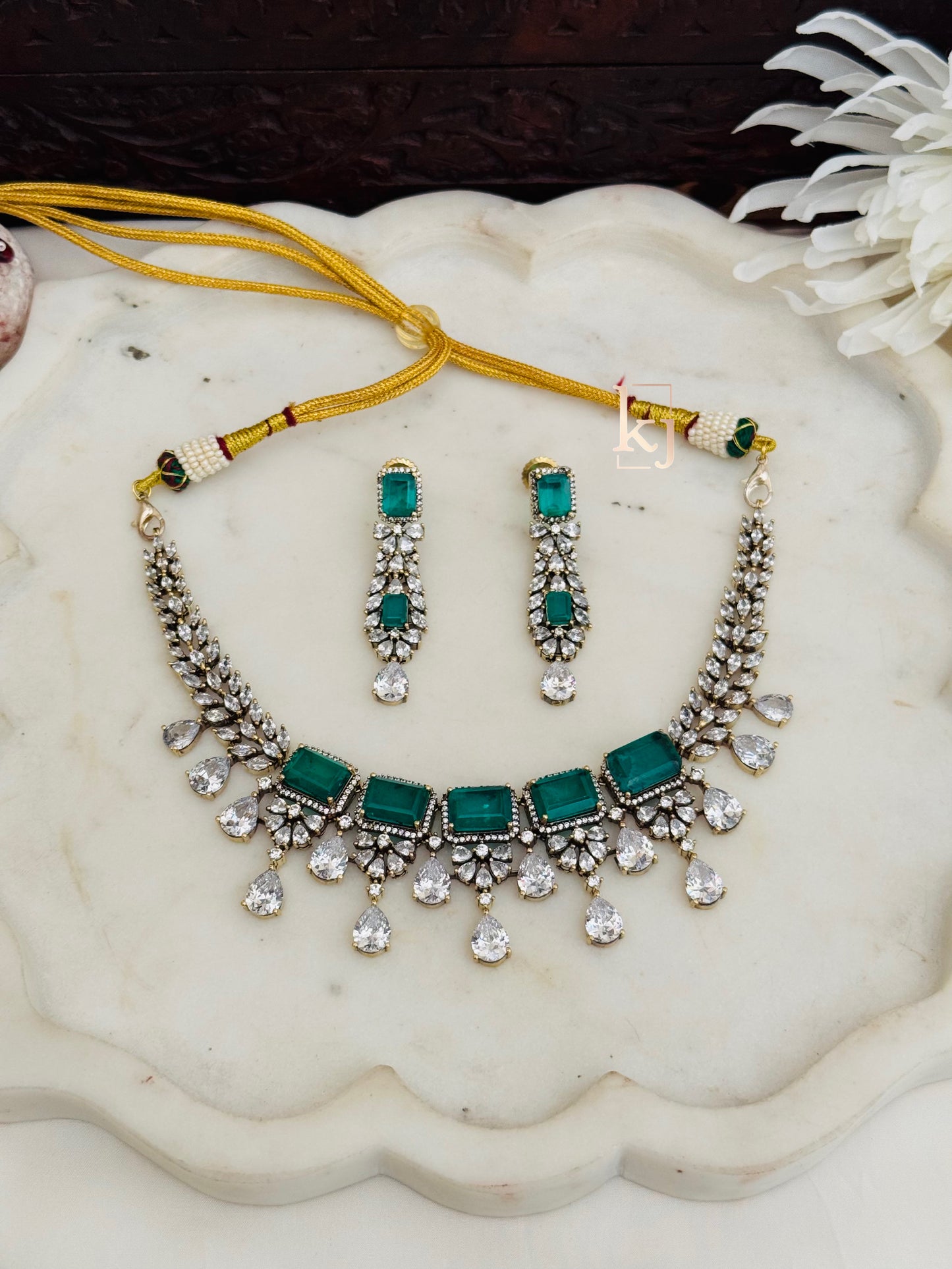 Zion necklace set