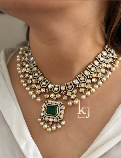 Aubrey necklace set