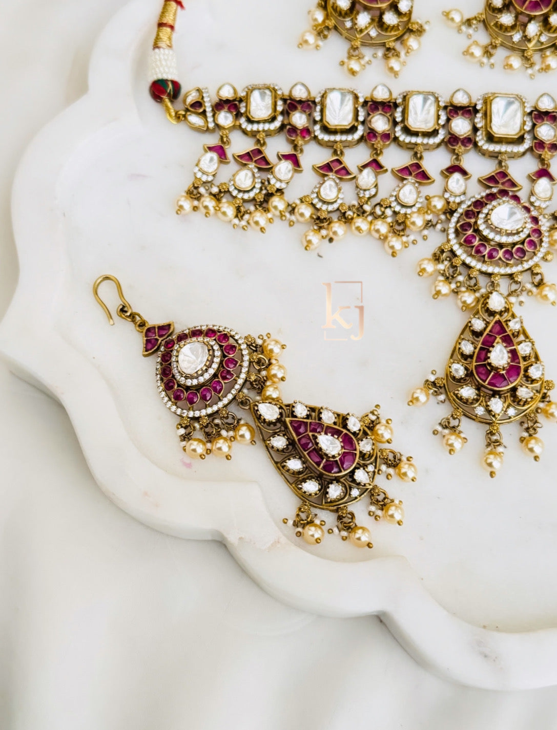 Cecil choker set