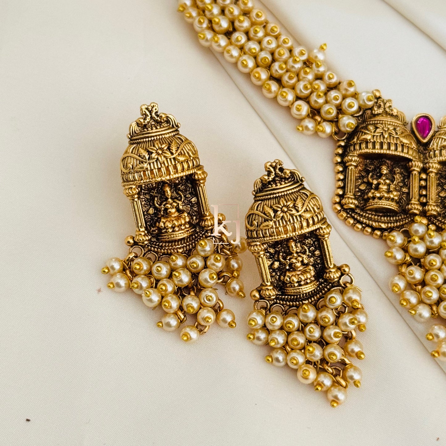 Miraaya necklace set