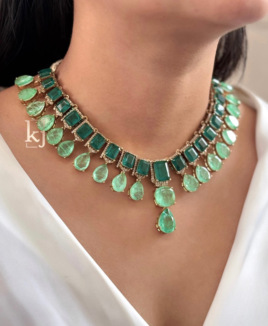 Leila necklace set
