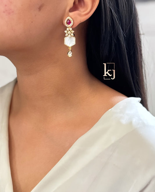 Avona Earrings set