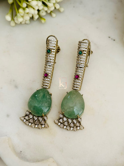 Veniza earrings set