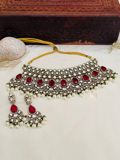 Belle choker set