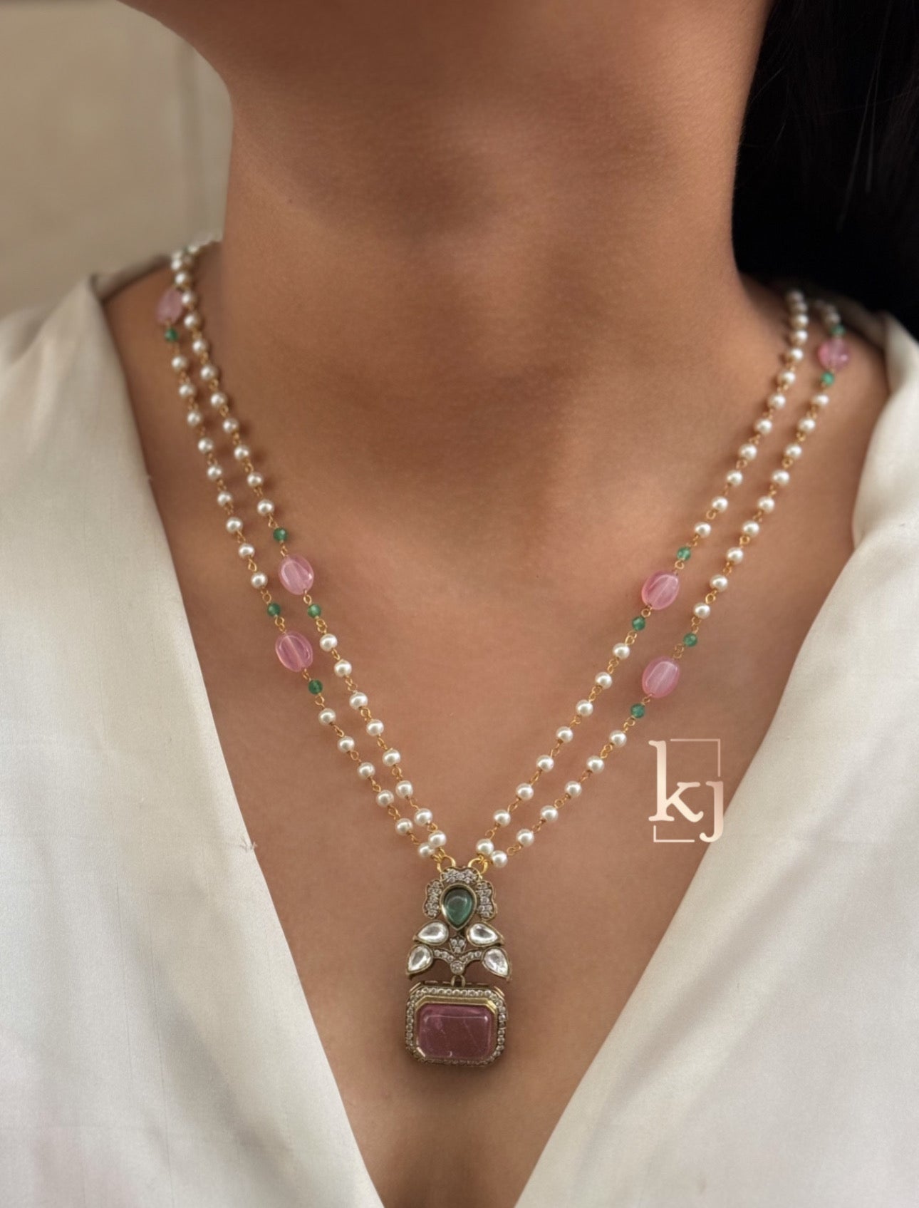 Elana pendant set