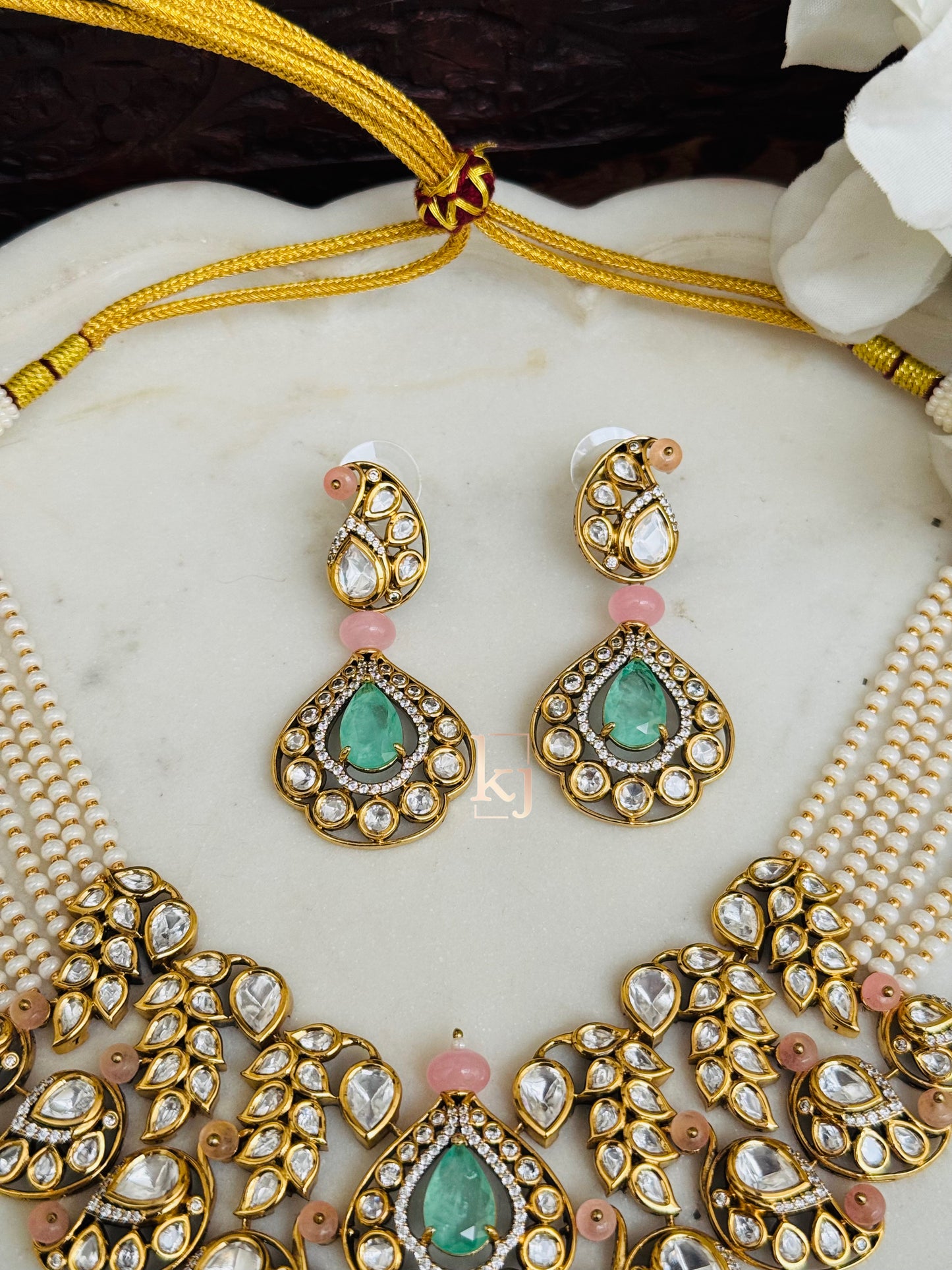Roche necklace set