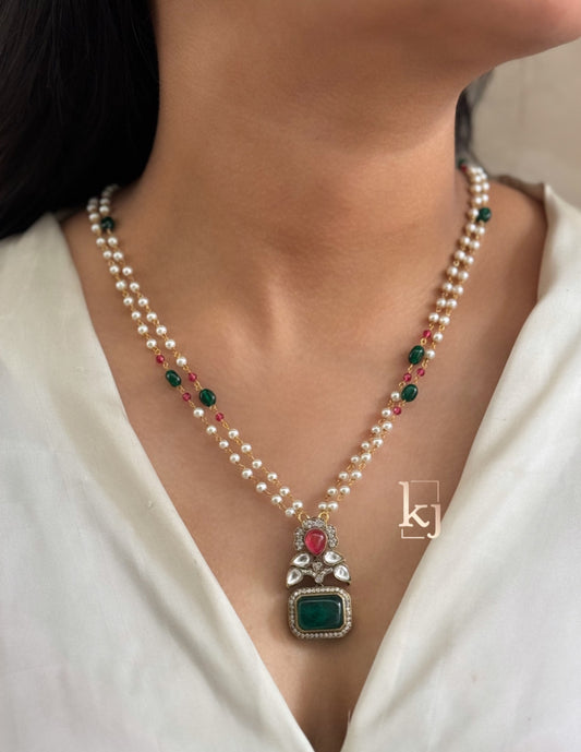 Elana pendant set