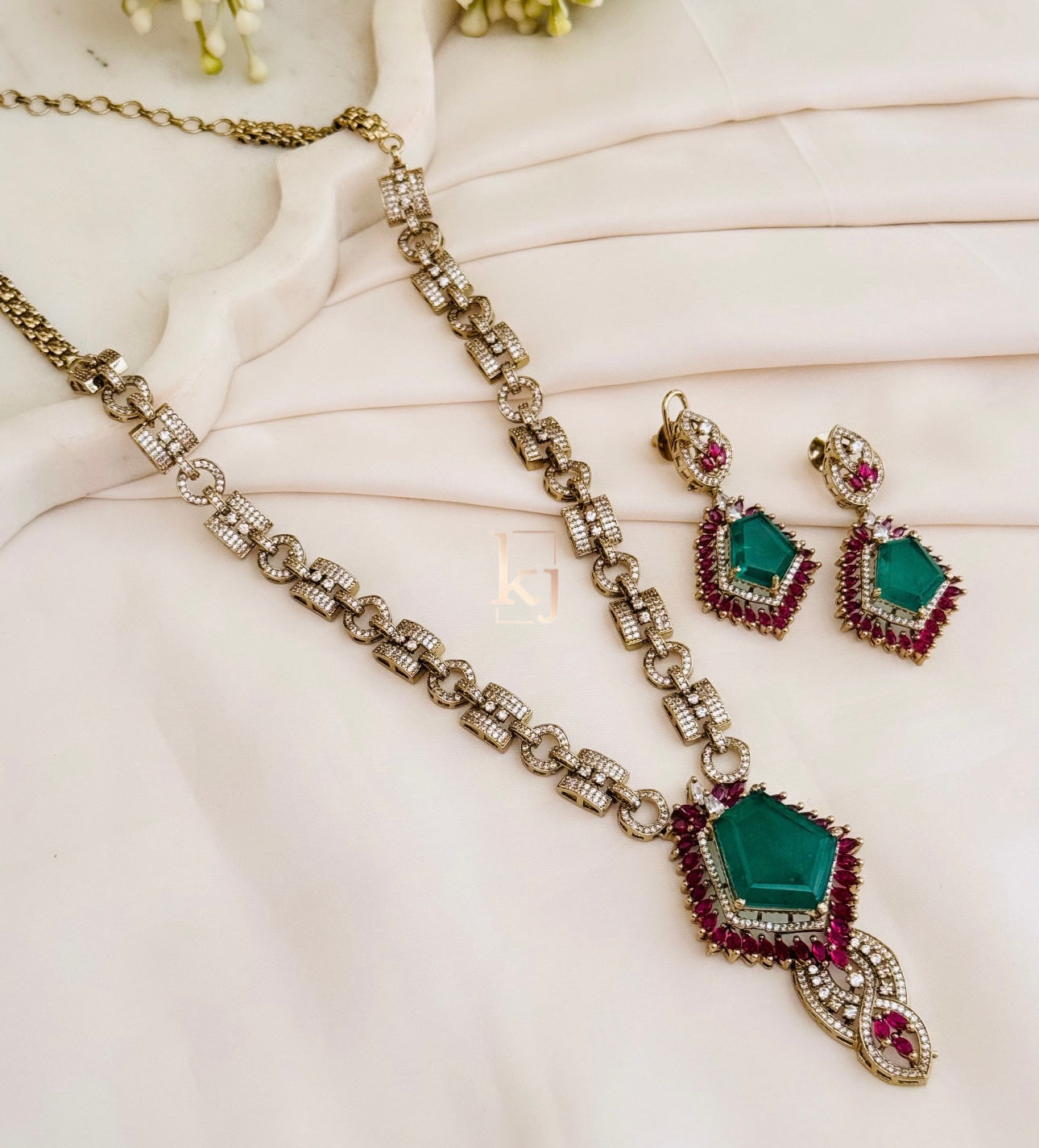 Dazen pendant set