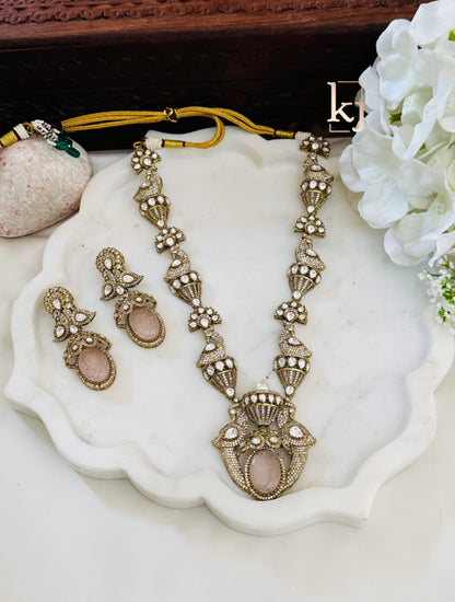 Nicolette necklace set
