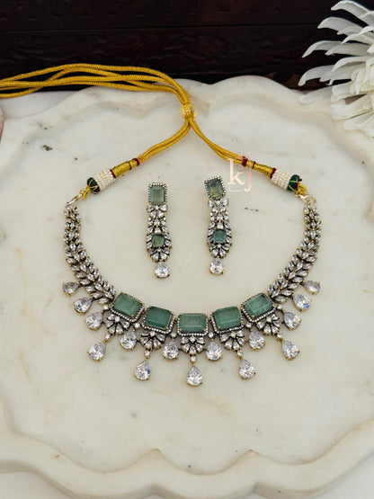 Zion necklace set