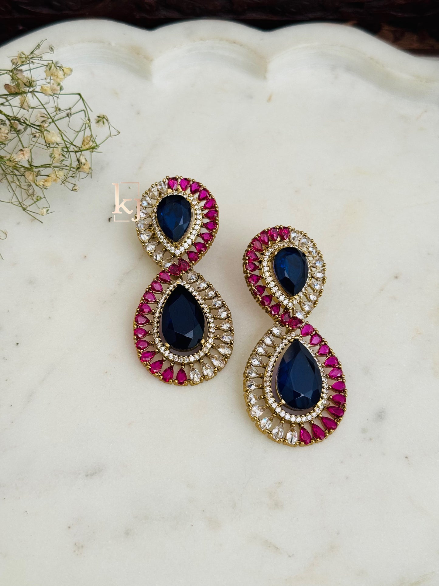 Aide earrings set