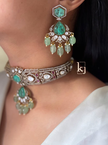 Miara choker set
