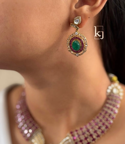 Shevin  necklace set