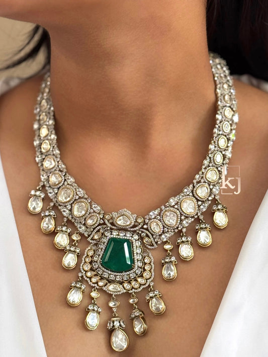 Leigh necklace set