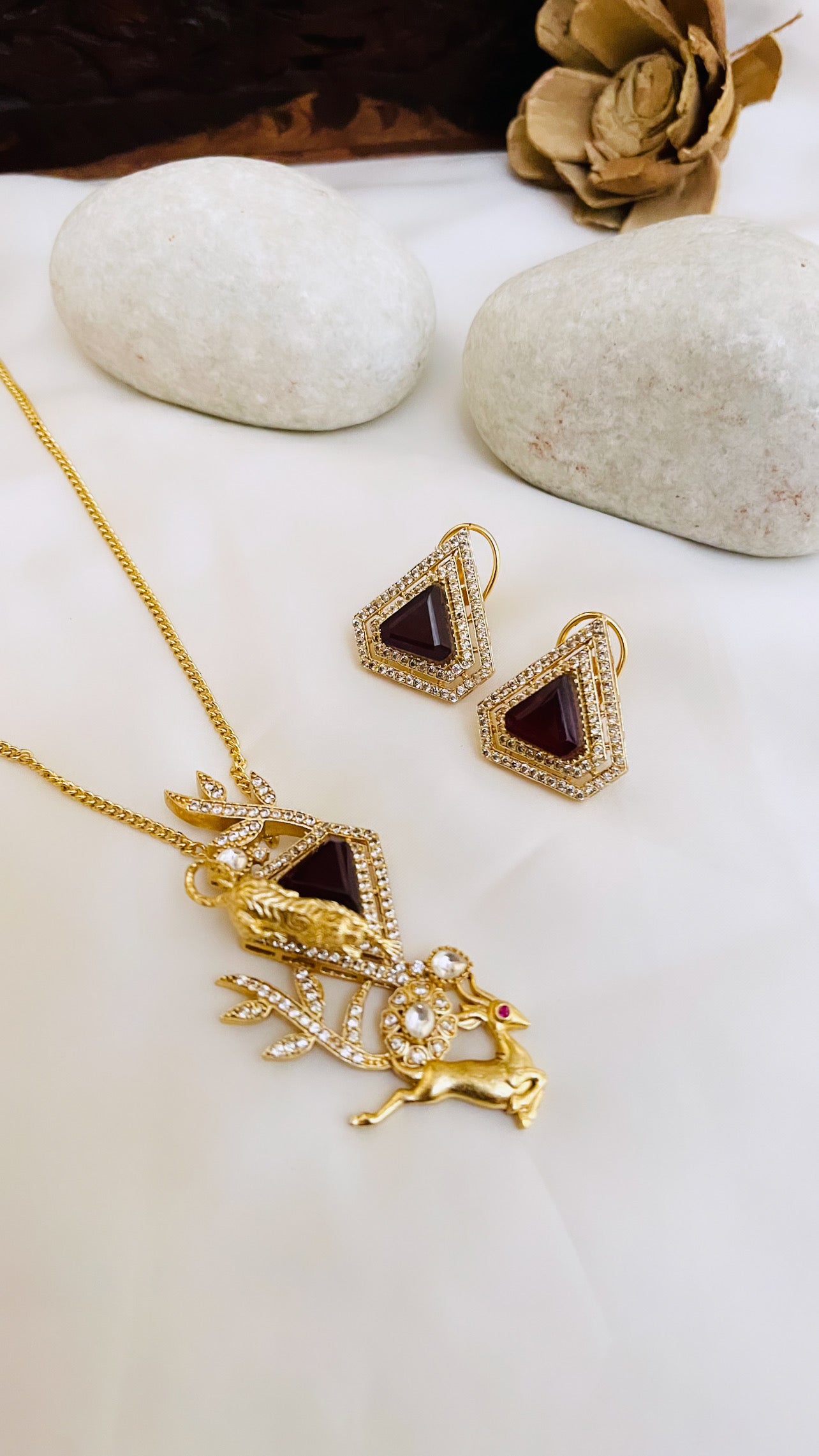 Fauna Pendant Set