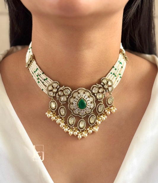 Oniaa choker set