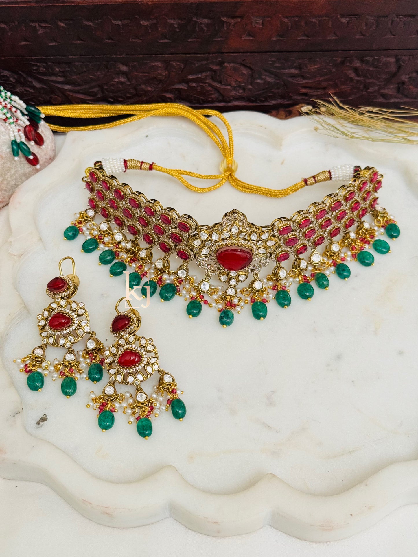 Oniya choker set