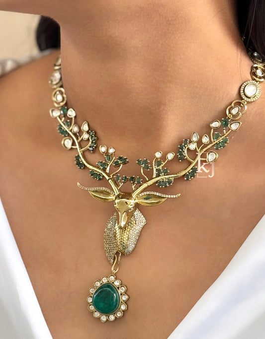 Maive necklace set