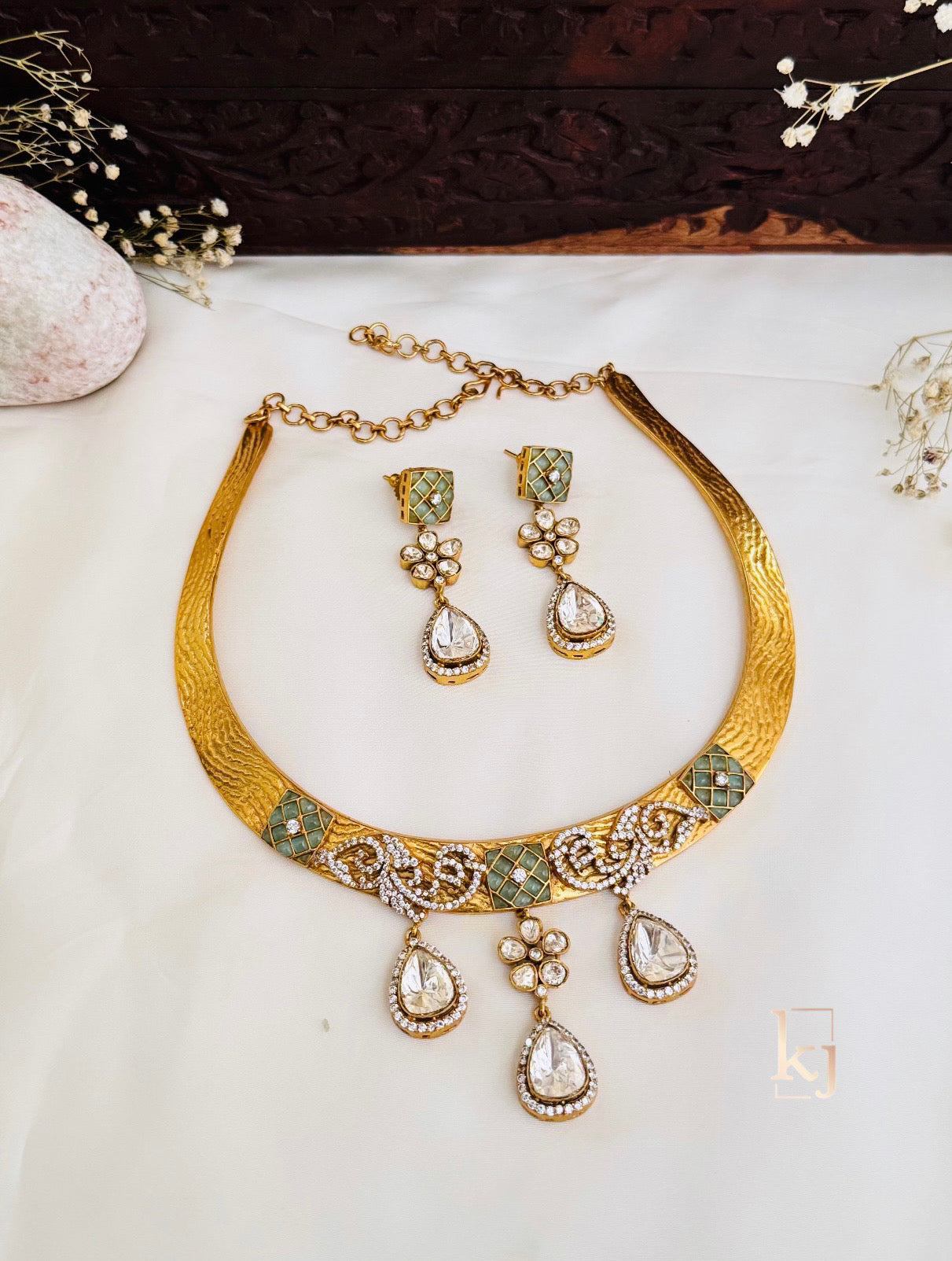 Zinnie necklace set